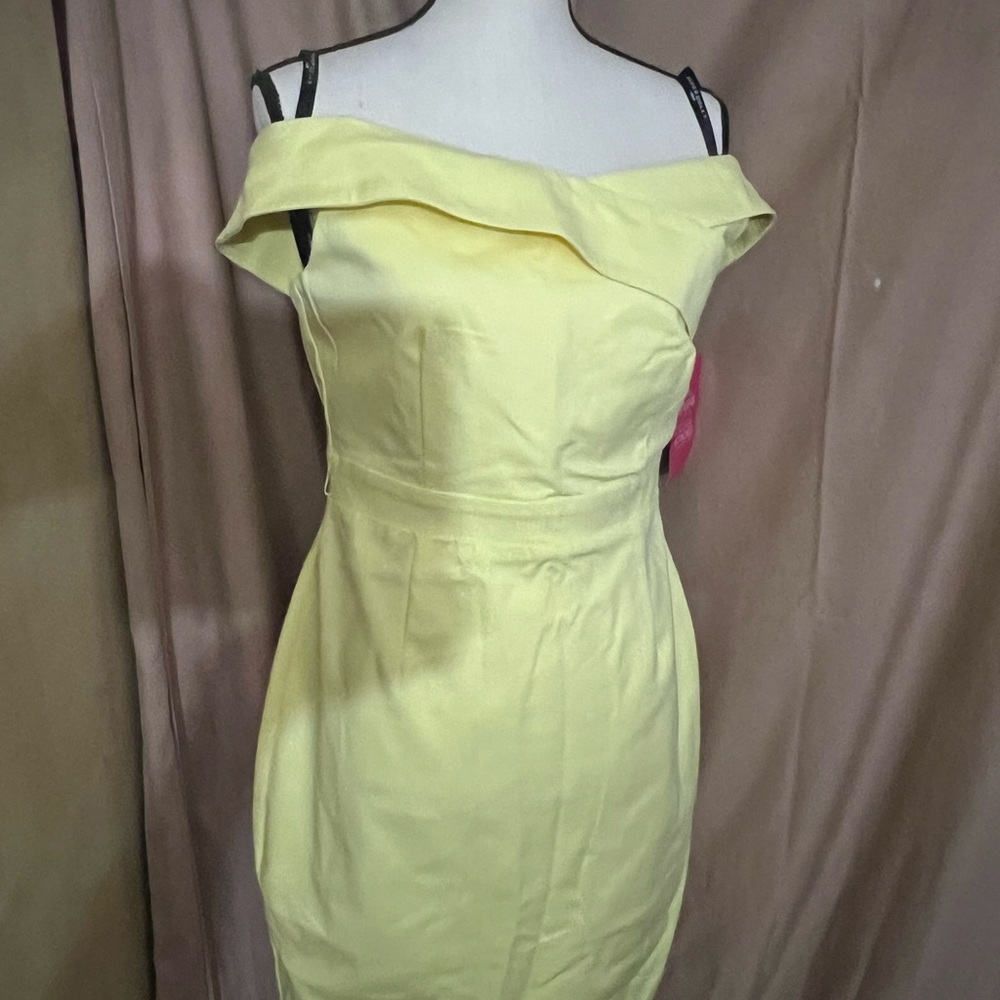 Dress - Picture 6 of 7